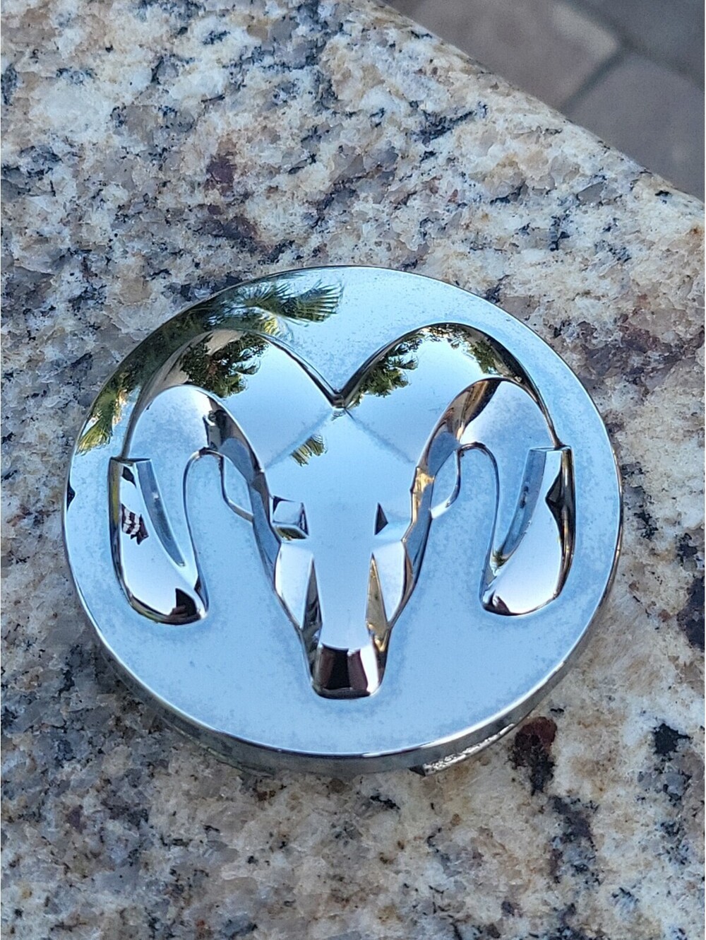 Single OEM Chrome Center Cap for 2014-2019 Ram 1500 1LB72TRMAB 63mm (2.5 in)